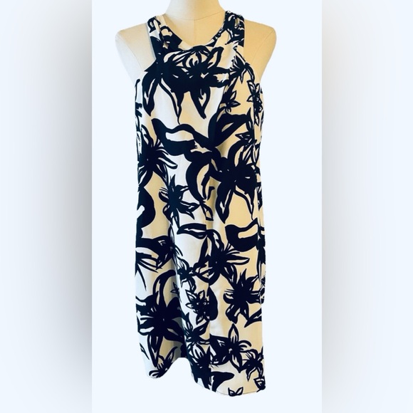 MNG Mango Dress Black/White Fully Lined Floral Size 4 Dress Corporate - Picture 1 of 16